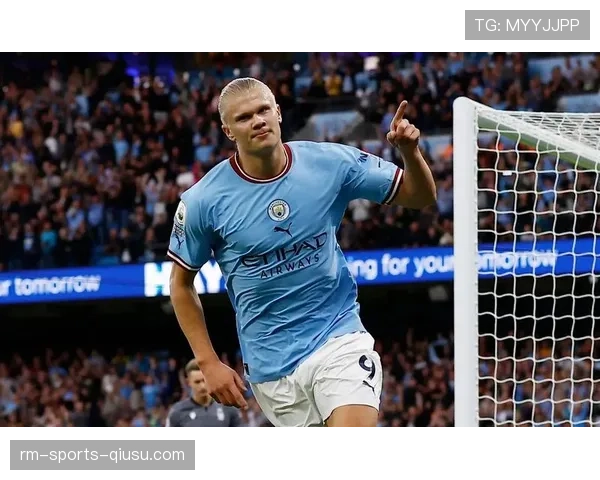 伊萨克如何在新生代中锋竞争中突破哈兰德的阴影